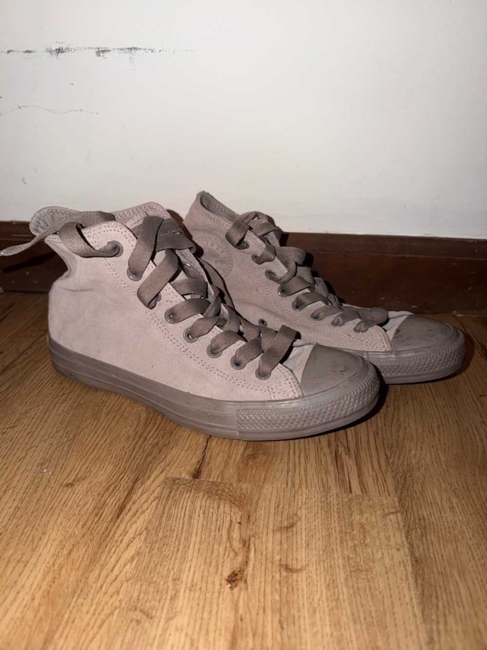 Gray Converse High Top Chuck Taylor Suede High-Top Sneakers Sz 9.5 Women
